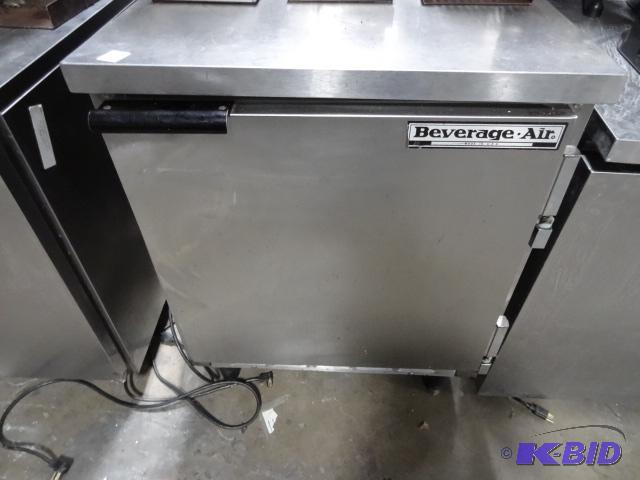 lot 152 image: Beverage Air Refrigerated Cabinet on Wheels M...