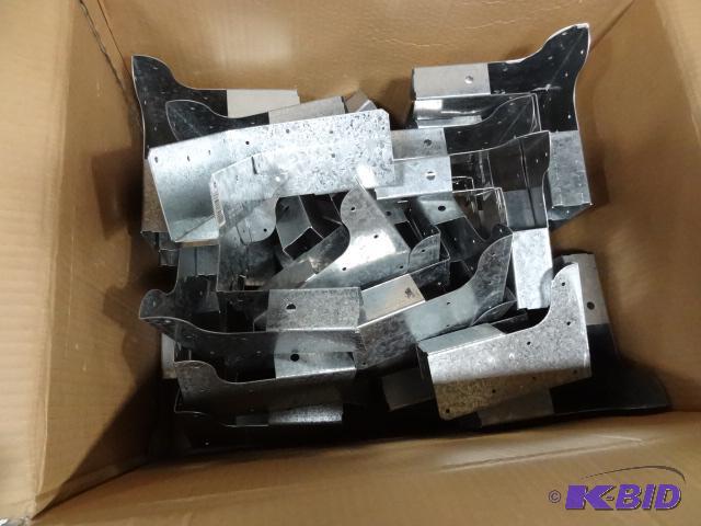 lot 210 image: Box Of Simpson Strong Ties RTC 24...