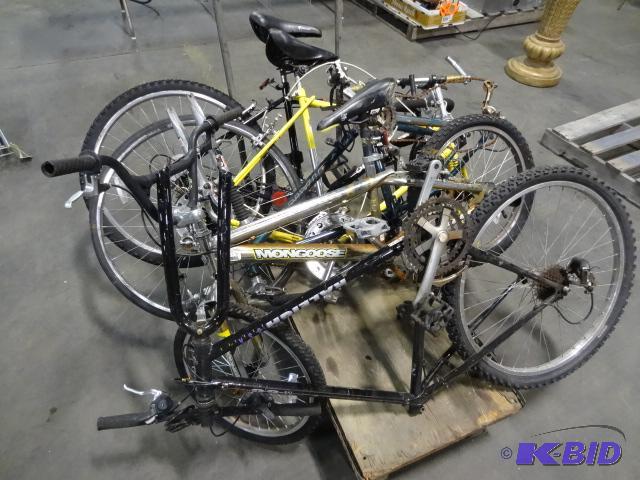 lot 215 image: Pile of misc bikes for parts...