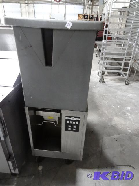 lot 80 image: FryMaster Sinbad Portioned Fry Dispenser. Mod...