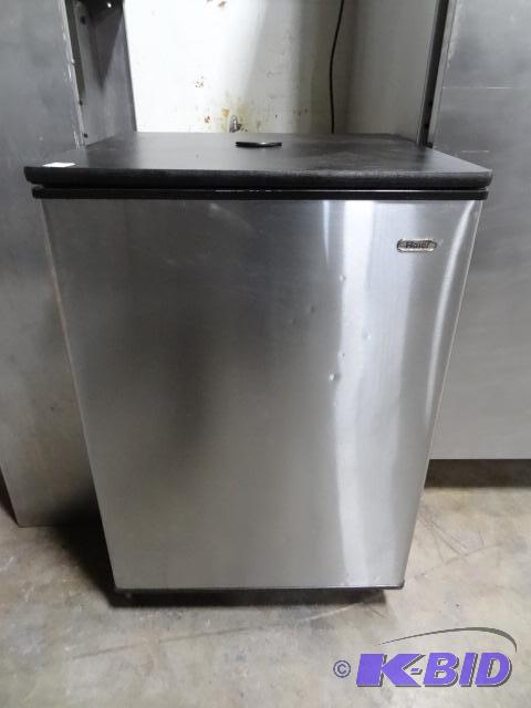 lot 98 image: Haier Keg Cooler Model HBF05EBSS 6.4 cu. Ft...
