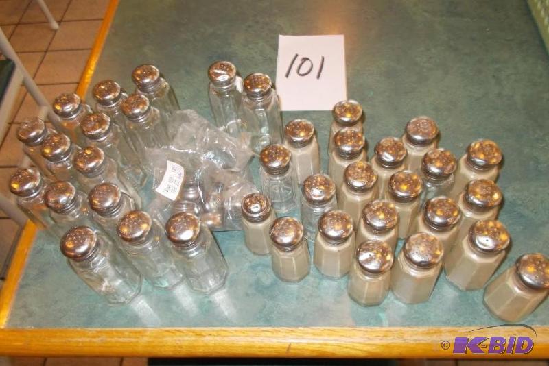 1 Lot of Glass Salt and Pepper Shakers In Goo...