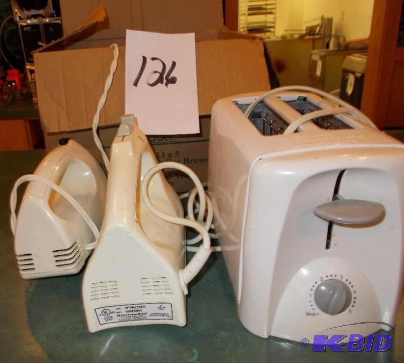 1 Lot of Kitchen Electrics Including Toaster,...