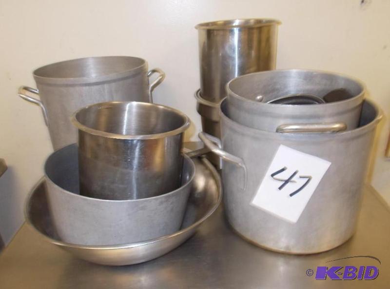 &nbspLot of Metal Pots, Pans and Lids In Ass...