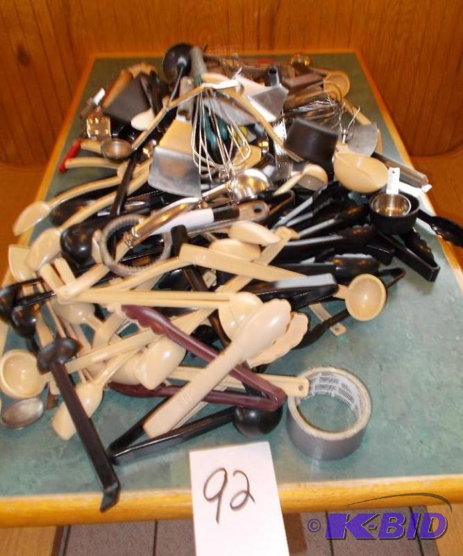 1 Large Lot of Assorted Kitchen Accessories...
