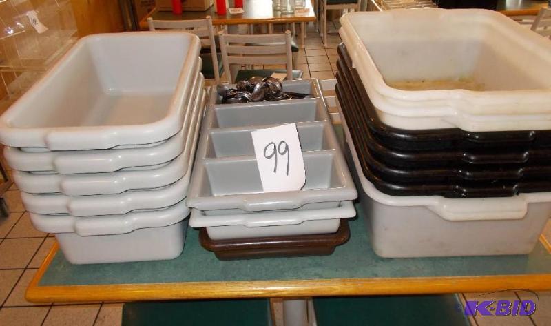 1 Lot of Plastic StorageCarry Tubs For Dinne...