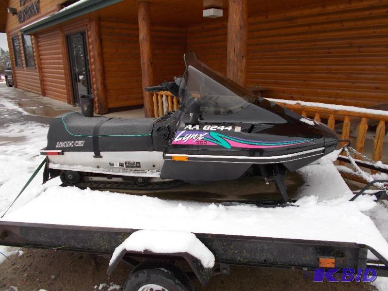 1991 Arctic Cat Lynx Snow Mobile   300 cc Suz...
