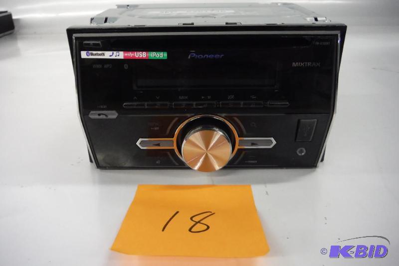 lot 18 image: PIONEER FHX500UI Double-Din CD Player with Mixtrax and iPod Compatibility