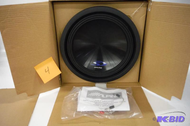 lot 4 image: Alpine SWS-12D4 12 Dual-Voice-Coil 4-Ohm Subwoofer SWS12D5