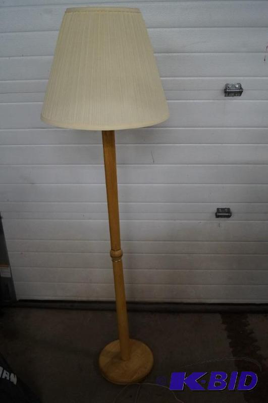 floor lamp