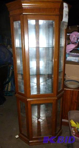 lot 1 image: Nice Corner Hutch Glass shelves, lights, 75&q...