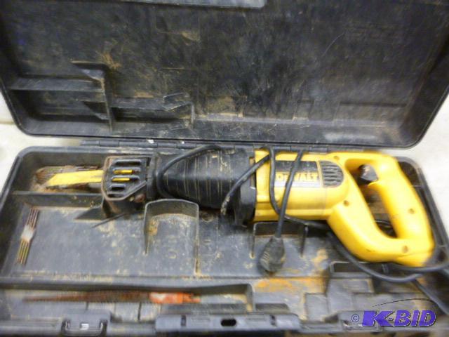 lot 100 image: DeWalt&nbspReciprocating Saw DW303M - w...