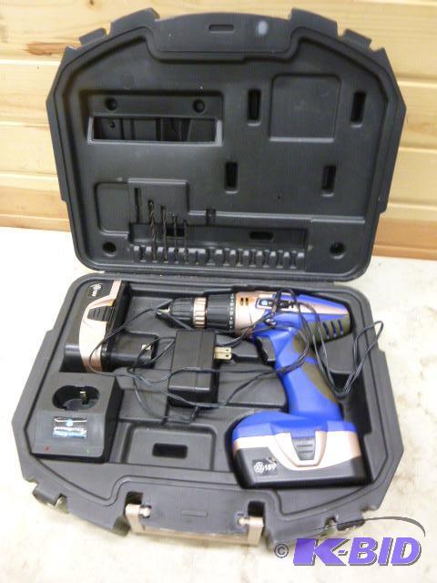 lot 126 image: Apprentice Cordless Drill 18 volt, 2 batterie...