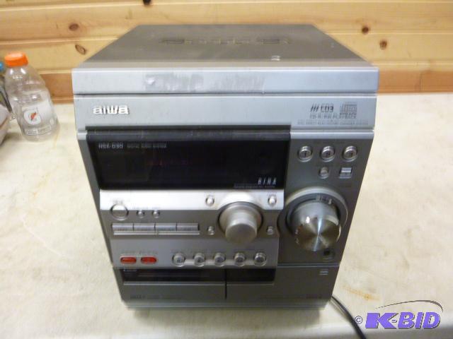 lot 13 image: Aiwa Stereo NSX-D30 - CDCassette AMFM, no s...