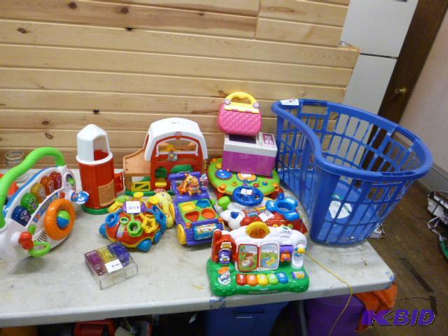 lot 139 image: Lot of Miscellaneous Toys...