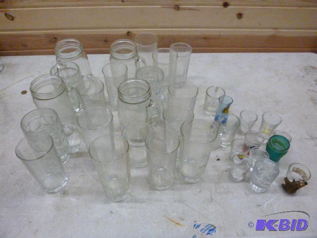 lot 169 image: Miscellaneous Glassware...