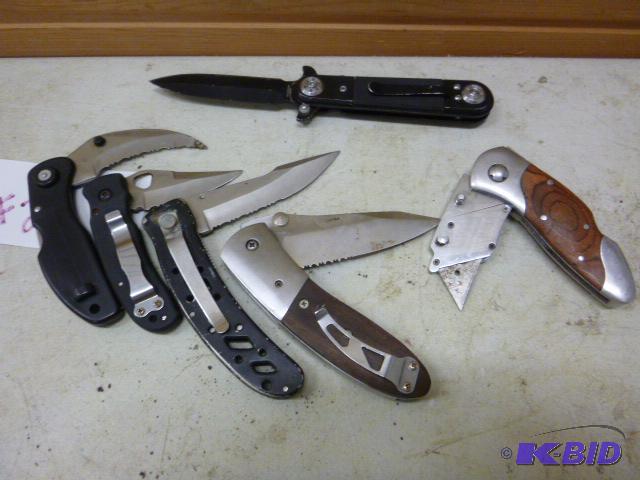 lot 24 image: Six Lock Blade Knives...