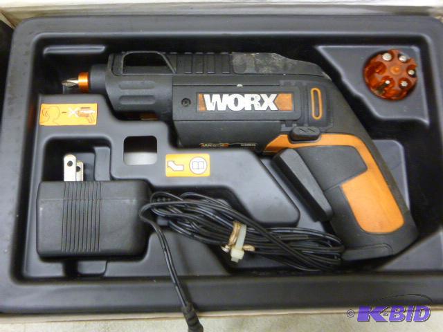 lot 40 image: Worx Cordless Drill 4 volt Lithium - tested a...