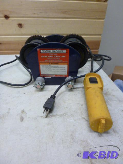 lot 66 image: Central Machinery Electric Trolley Item 47549...
