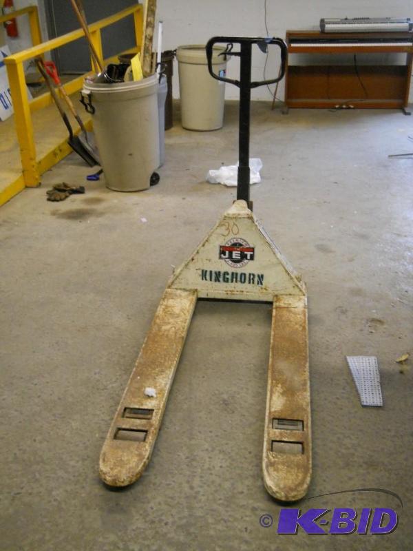 lot 14 image: Jet Premium 6,000 lb Pallet Jack