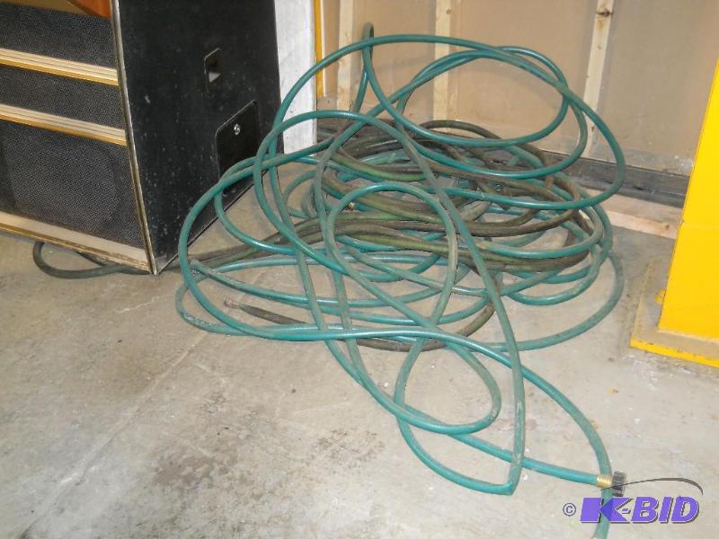 lot 18 image: Large Pile Of Hoses