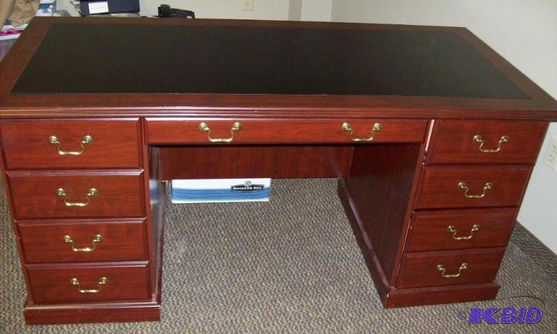 cherry colored 6 drawer executive desk - 30h ...