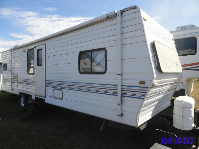 lot 1001 image: 1999 Tahoe Travel Trailer wslideout
