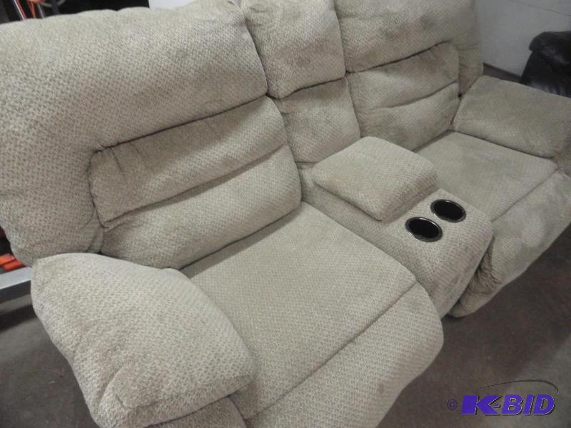 lot 1026 image: Sofa