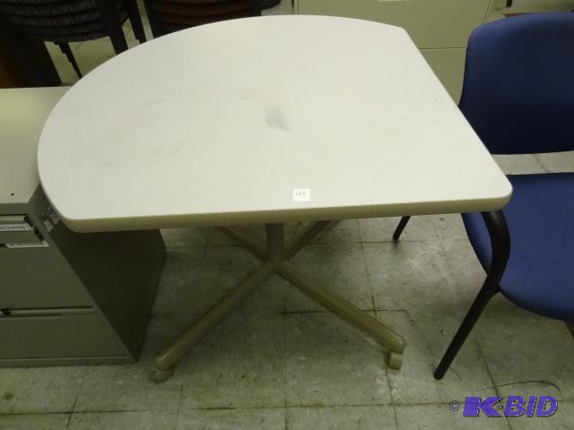 lot 168 image: Tear Drop Top Table on Wheels 41 X 41...