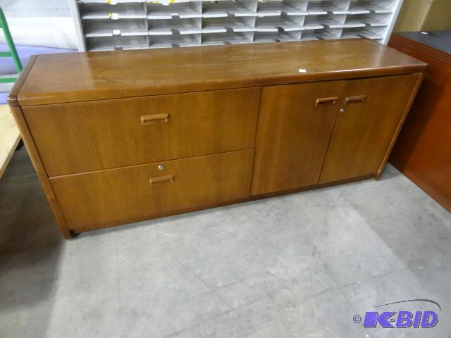 lot 274 image: Office Credenza, 2 Lateral Drawers. 2 Doors 7...