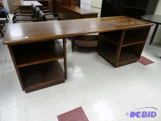lot 284 image: 86 X 28 X 31 Wood TableCabinet...