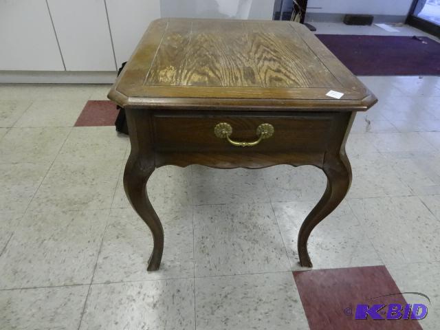 lot 72 image: Wood End Table. Hammary Brand. Top Needs Fini...