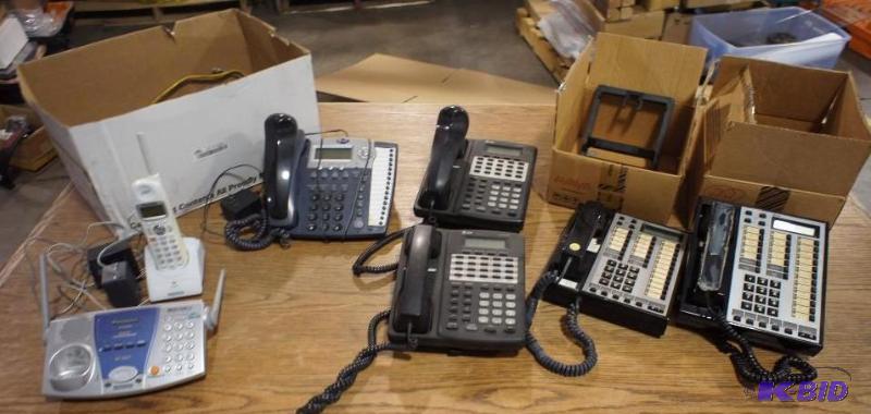 Lot of Phones - AT&ampT BIS-22D (2) - AT&amp...