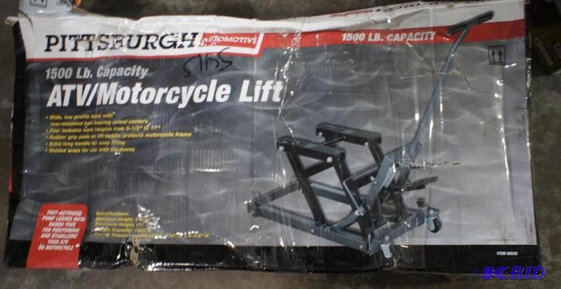 lot 46 image: Pittsburgh Automotive&nbspATVMotorcycle Lif...