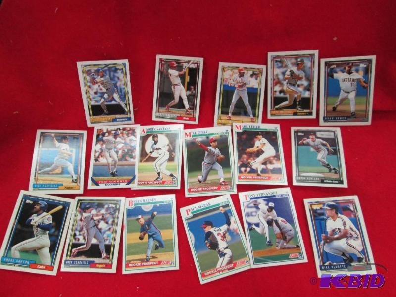lot 125 image: Qty 17 TOPPS White Sox Robin Ventura- Brewers...