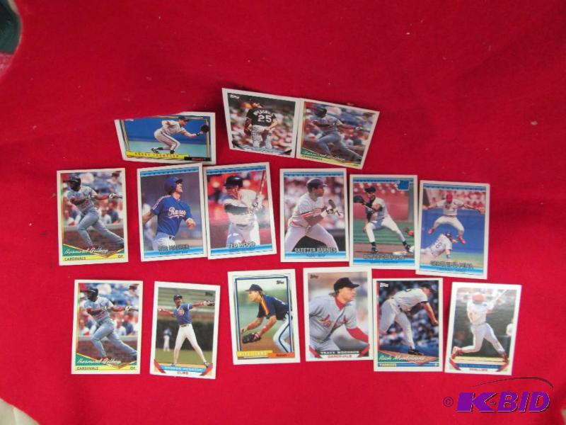 lot 136 image: Qty 15 Topps Cardinals 3 Bernard Gilkey, Trac...