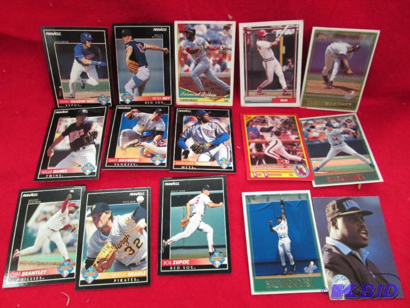 lot 137 image: Qty 15 Reds Barry Larkin- Yankees Dave Silves...