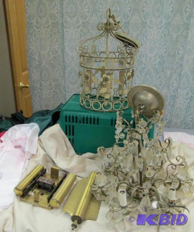 lot 200 image: Antquie lights...