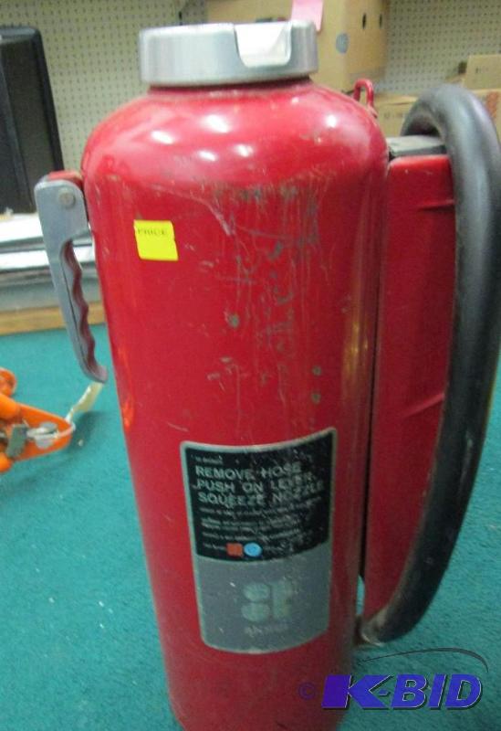 lot 208 image: Fire exingher The ansul company Marinette Wis...