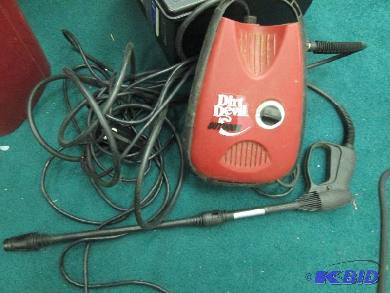 lot 228 image: Dirt Devil power washer...