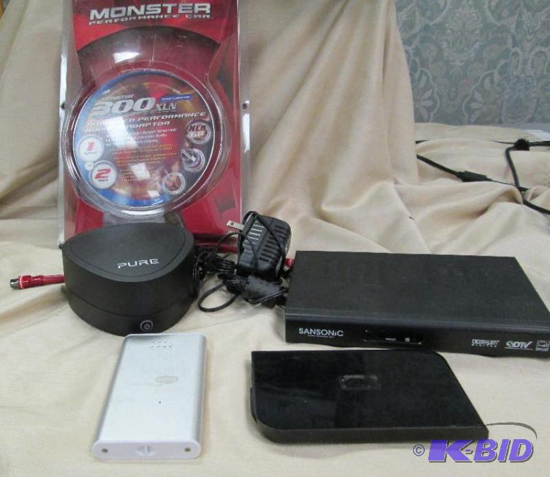 lot 232 image: Monster performance car Audio y- adaptor Sans...