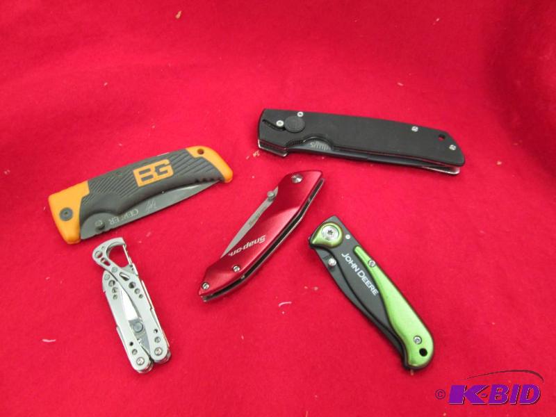 lot 56 image: Qty 5 different pocket knives...