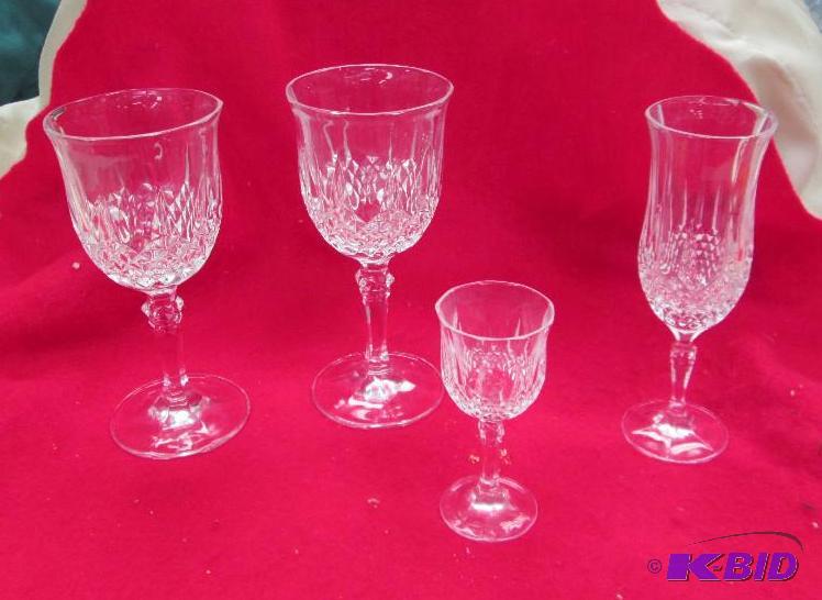 lot 65 image: Crystal wine glasses...