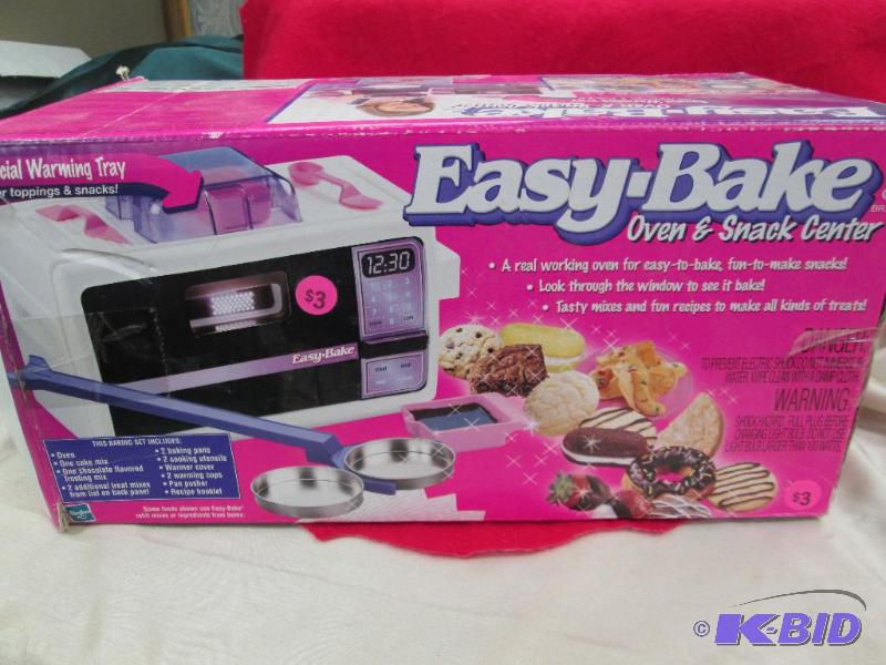 lot 66 image: Easy back oven and snack center  Used...