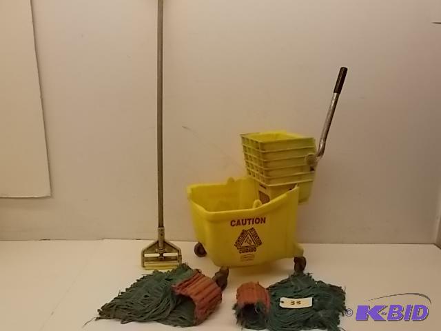 Rubbermaid Mop Bucket with Mop...