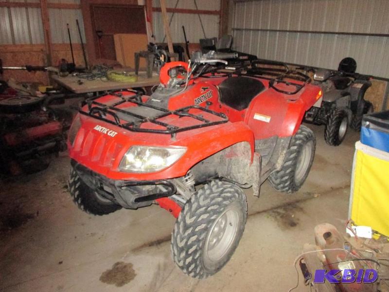 2008 Arctic Cat 700 EFI Four Wheeler, Runs an...