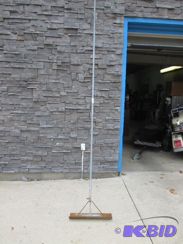 Snowrake with long handle...