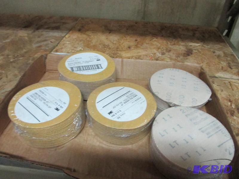 Box of 3M Hook it discs...