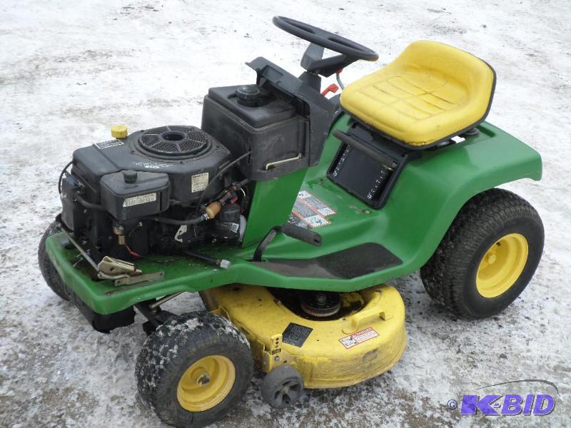 lot 6 image: John Deere STX38 Lawn Tractor, Kohler Command...