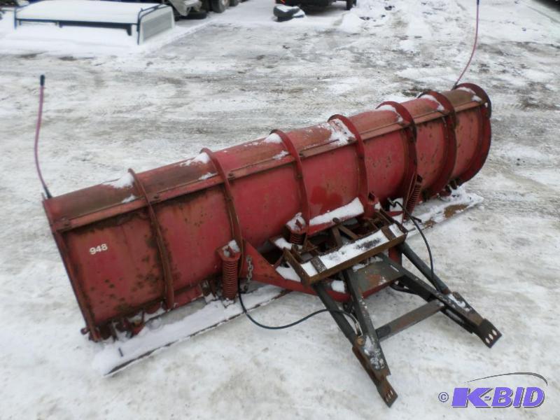 lot 9 image: Fisher 9ft Hydro-Turn Snow Plow, Good Cutting...